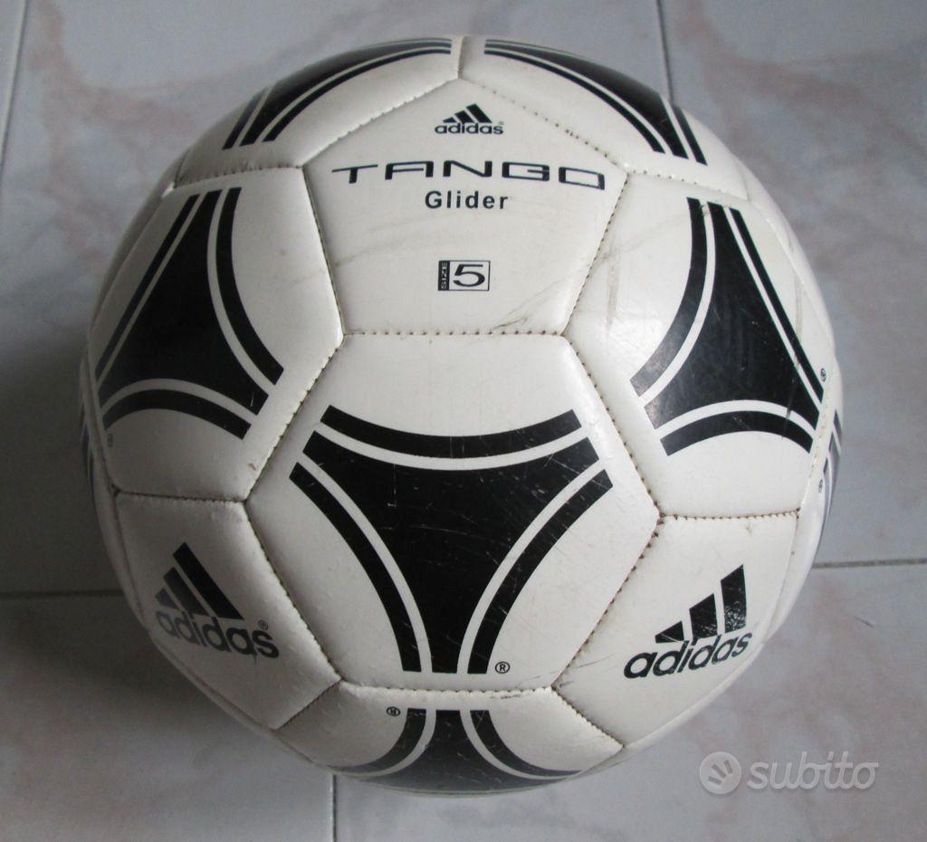 Palloni da calcio a 11 Adidas, Molten, Kipsta