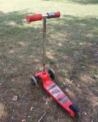 Monopattino Cars rosso 3 ruote bambini
