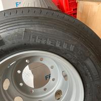 Pneumatico camion pirelli