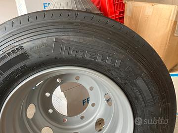 Pneumatico camion pirelli