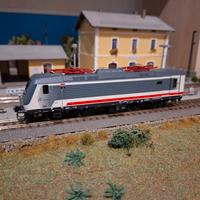 locomotiva intercity giorno