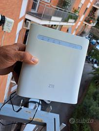 Router Modem Wi-Fi 4G+ LTE ZTE MF286R