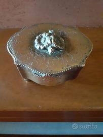 Tabacchiera in ottone