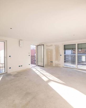 Nuovo appartamento all'ultimo piano con 4 terrazze