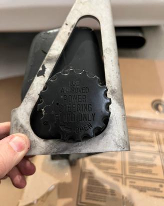 Serbatoio olio servo sterzo corvette chevrolet