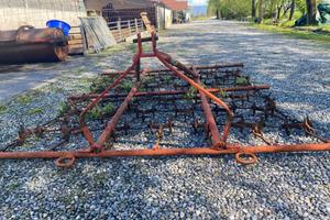 Trattore erpice X prati erbosi