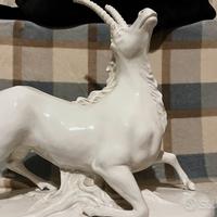 CAVALLO IN PORCELLANA VINTAGE