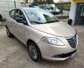 LANCIA Ypsilon Neopatentati Con 13 Euro KM 230