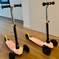 Coppia di monopattini rosa