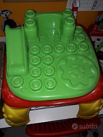 tavolino clementoni con costruzioni morbide 