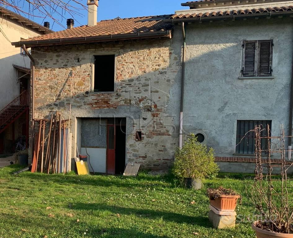 Rustico / Casale di 132 m² con 4 locali a Sansepol - Altro