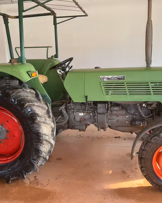 Trattore agricolo Fendt Farmer 105s