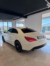 Mercedes Cla 200D dark premium night