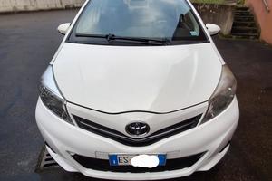 Toyota Yaris 1.0 Benzina Euro 5 – 5 porte bianca