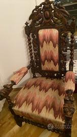 Poltrona trono intagliata