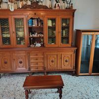 Arredamento e tavolo salotto