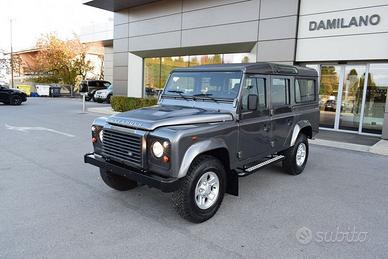 Land Rover Defender 110 2.2 TD4 Station Wagon...