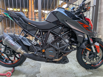 KTM superduke 1290r
