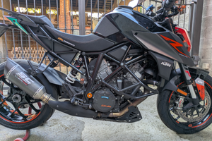 KTM superduke 1290r