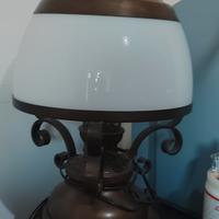 Coppia lampada e lampadario