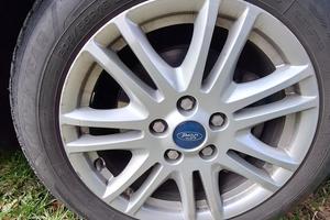 Cerchi con gomme termiche