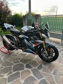Bmw s1000r M pack