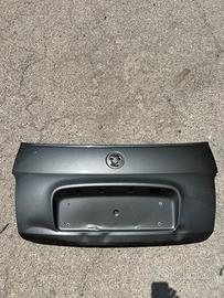 COFANO POSTERIORE 500C danneggiato