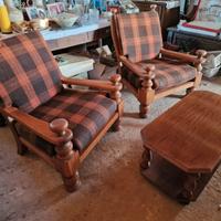 2 POLTRONE CON TAVOLINO!!!!