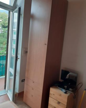 Armadio stretto color legno 60x60x255