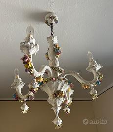Lampadario vintage italiano in porcellana con fior