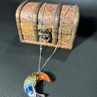 Ciondolo artigianale in resina