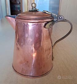 Brocca o caffettiera in rame