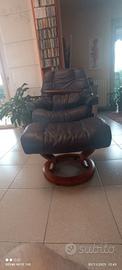 poltrona stressless con pouff