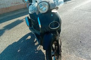 scarabeo 125