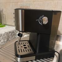 Macchina del caffe’
