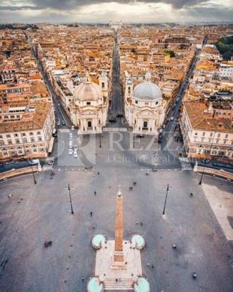 Palazzo / Stabile di 450 m² con più di 5 locali a 