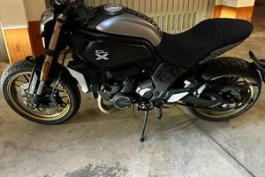 Cf moto 700 clx