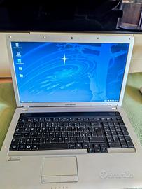 Notebook NP-R730 Lap Top PC Portatile