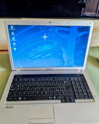 Notebook NP-R730 Lap Top PC Portatile