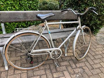 City bike ruote da 28 con cambio Shimano