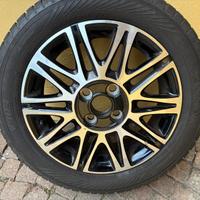 Pneumatici Yokohama con cerchi Toyota