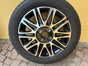 Pneumatici Yokohama con cerchi Toyota