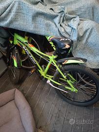 Mountain bike bimbo 