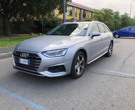 AUDI A4 5ª serie - 2020