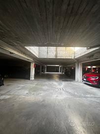 Posto auto coperto in garage condominiale