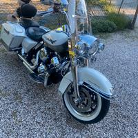 Harley davindos Road king