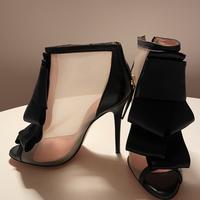 Scarpe décolleté in pelle con fiocchi di raso