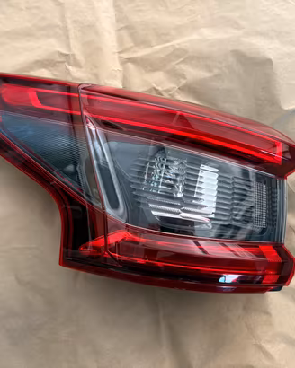 Fanale posteriore sinistro Nissan Qashqai –