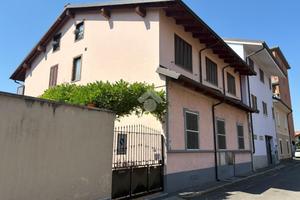 PORZIONE DI BIFAMILIARE A COLLEGNO