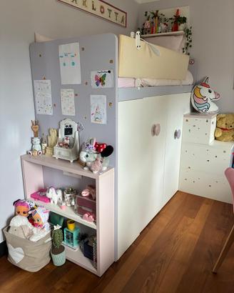 Cameretta Nidi con letto rialzato e armadio